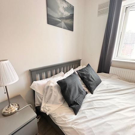 Double And Single Rooms In Bromley By Bow London Eksteriør billede