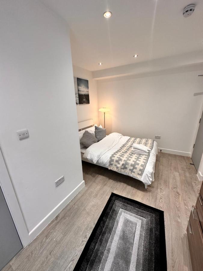 Double And Single Rooms In Bromley By Bow London Eksteriør billede