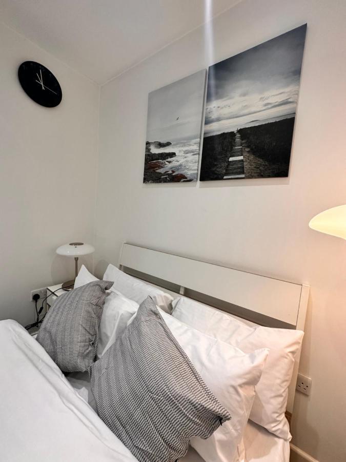 Double And Single Rooms In Bromley By Bow London Eksteriør billede