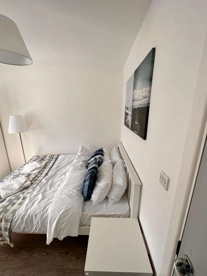 Double And Single Rooms In Bromley By Bow London Eksteriør billede